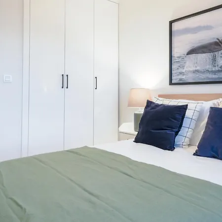 شقة Comfy Flat With Balcony 5 Min To Marina