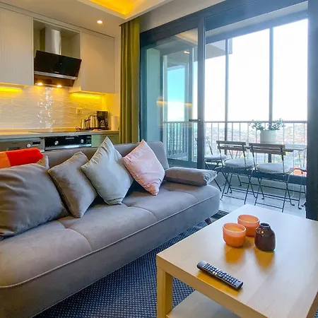 Comfy Flat With Balcony 5 Min To Marina *
