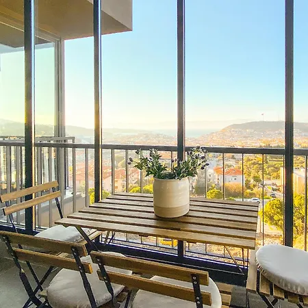 Comfy Flat With Balcony 5 Min To Marina